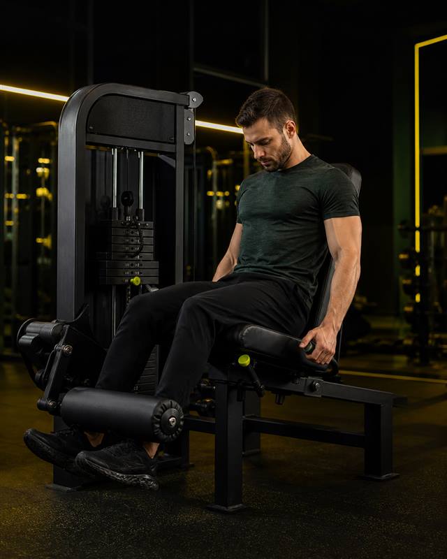 Curl femoral en gimnasio